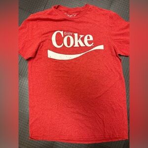 COKE COCA COLA CLASSIC RED WOMENS T SHIRT SIZE SMALL